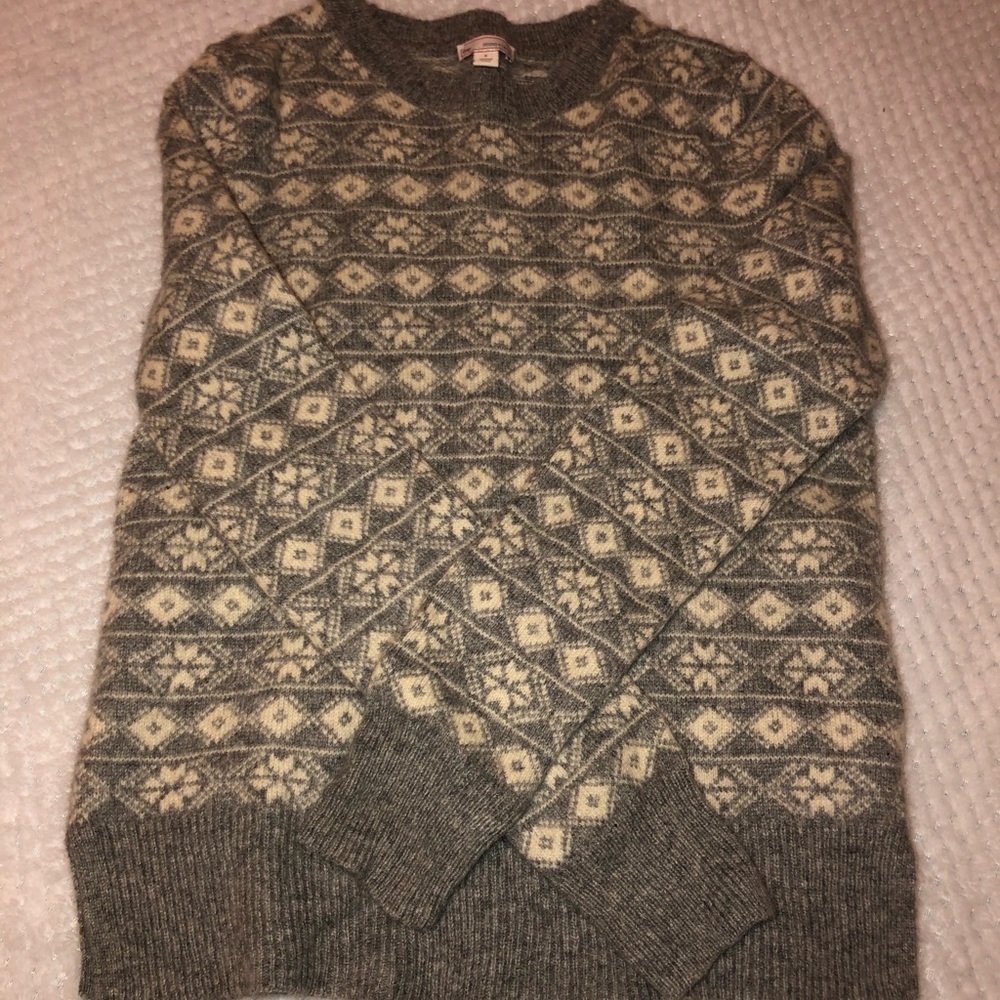 Sweatshirt